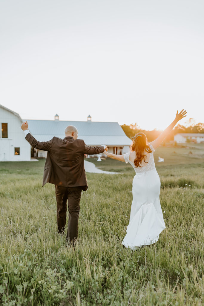 Fine ART PHOTOGRAPHY 
WEDDING AT NORTHERN HAUS IN SISTER BAY
COLORFUL WEDDING 