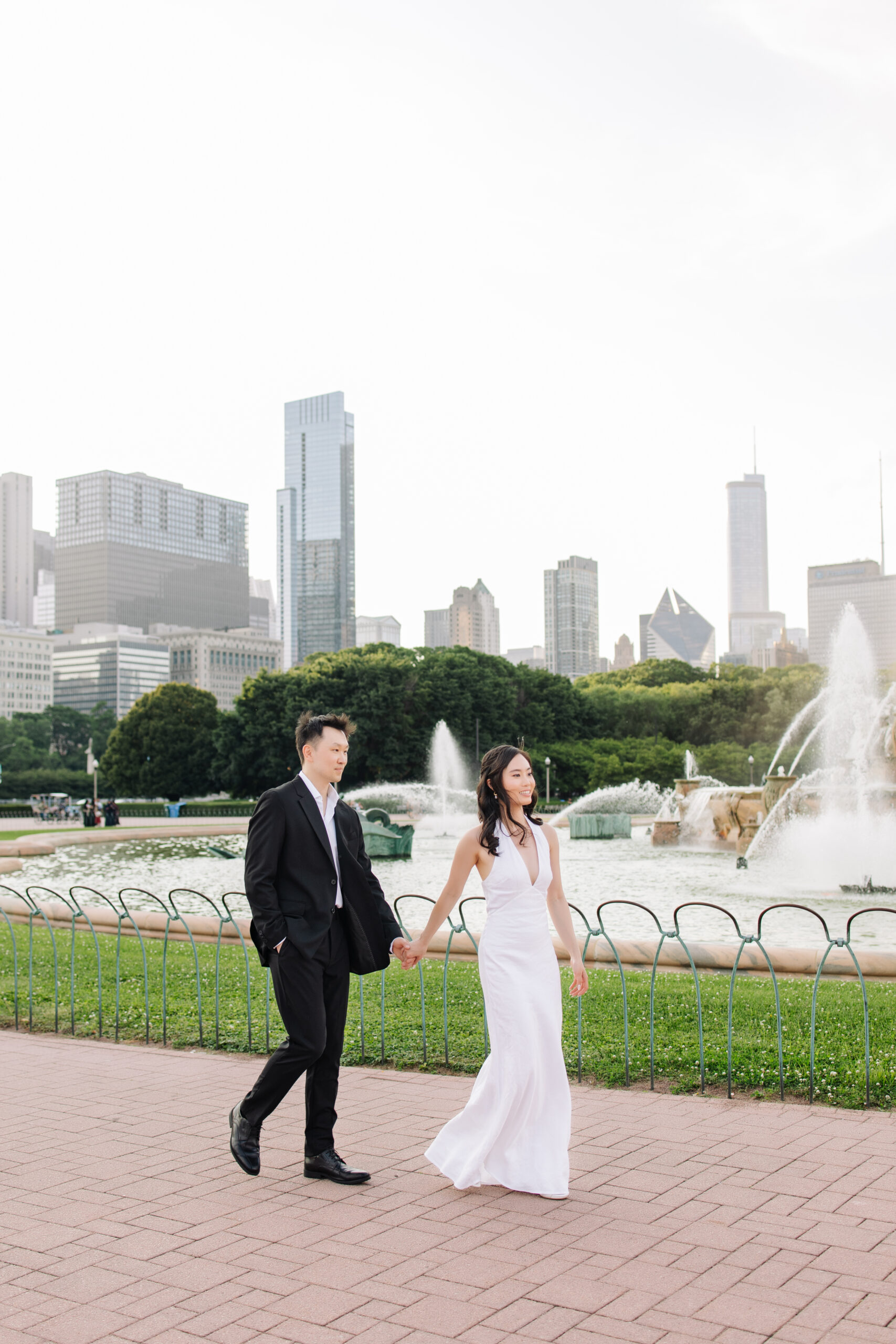 Buckingham Fountain: An Elegant Engagement Session in Chicago
